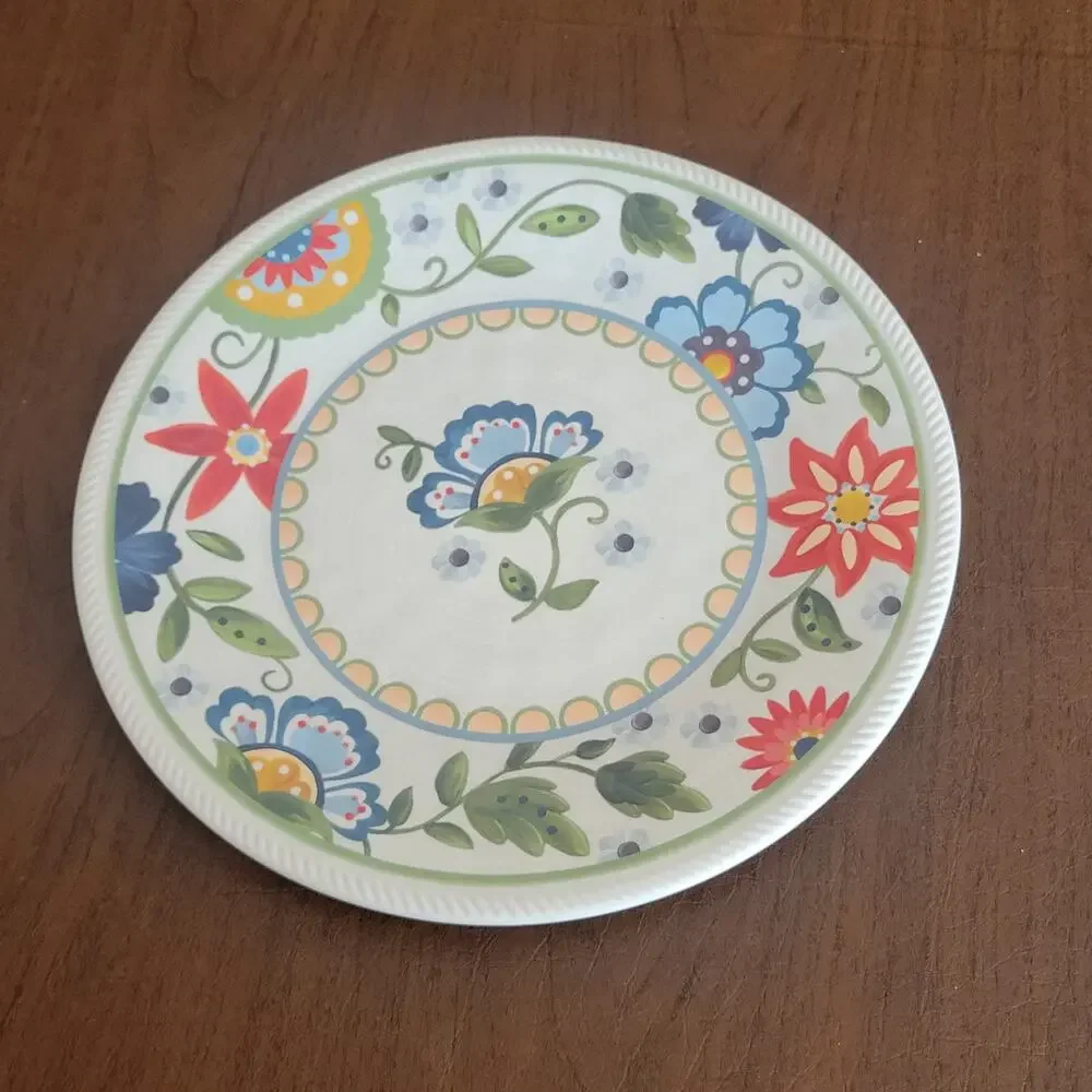 Threshold Melamine  Dinner Floral design Plates set of 4 Target Perfect shape